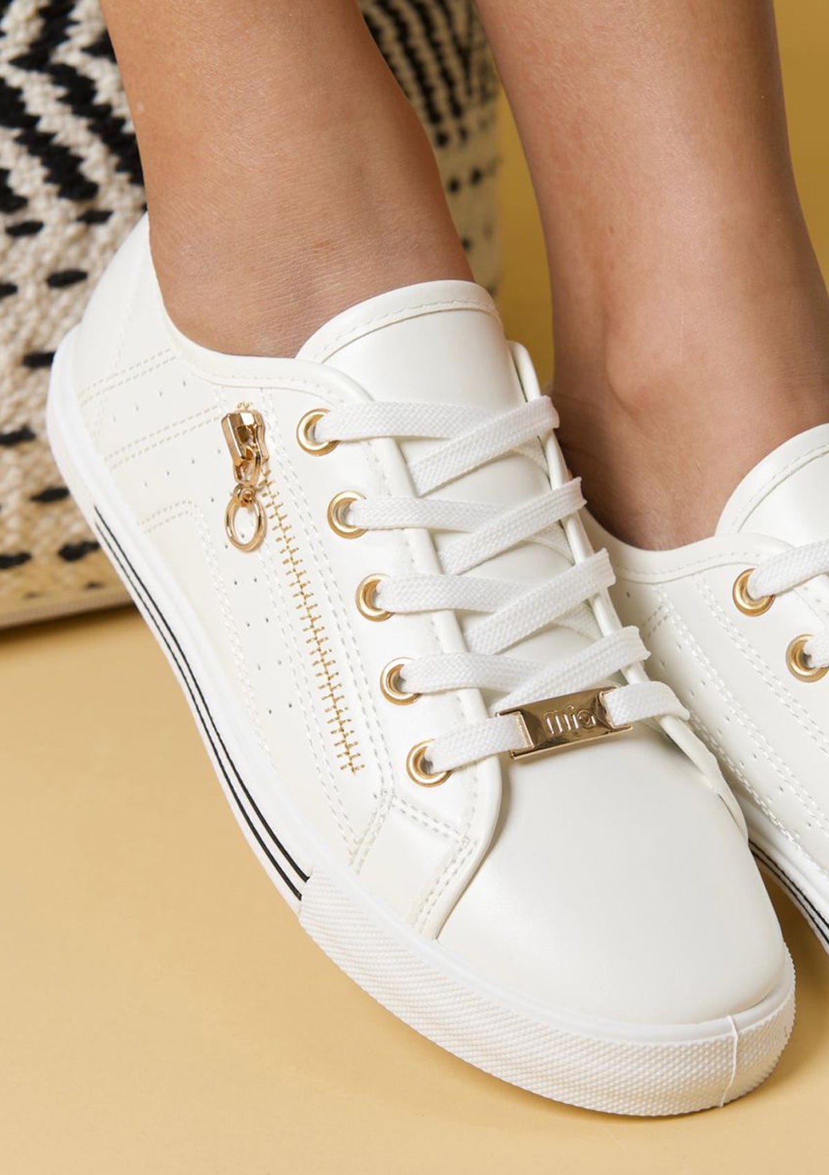 JC-SOHO White Mia Shoes Women