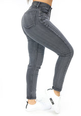 20922 Relax Fit Jean by Maripily Rivera
