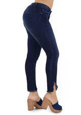 19093 Skinny Jeans by Maripily Rivera