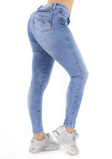 19185 Skinny Jeans by Maripily Rivera