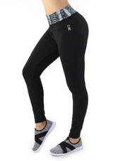 4000 Activewear Print Legging by Maripily Rivera