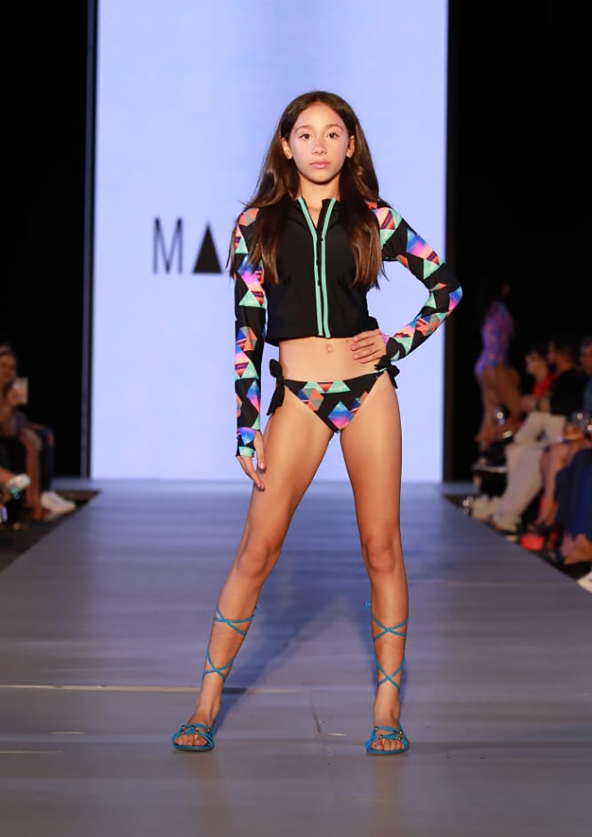 6533 Traje de Baño Manga Larga de 3 piezas by Maripily Rivera