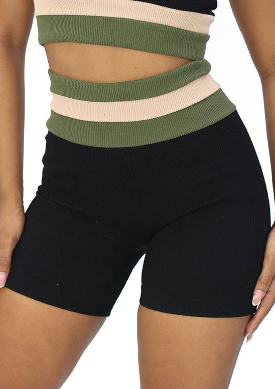 DY-4010 Black Short de Mujer