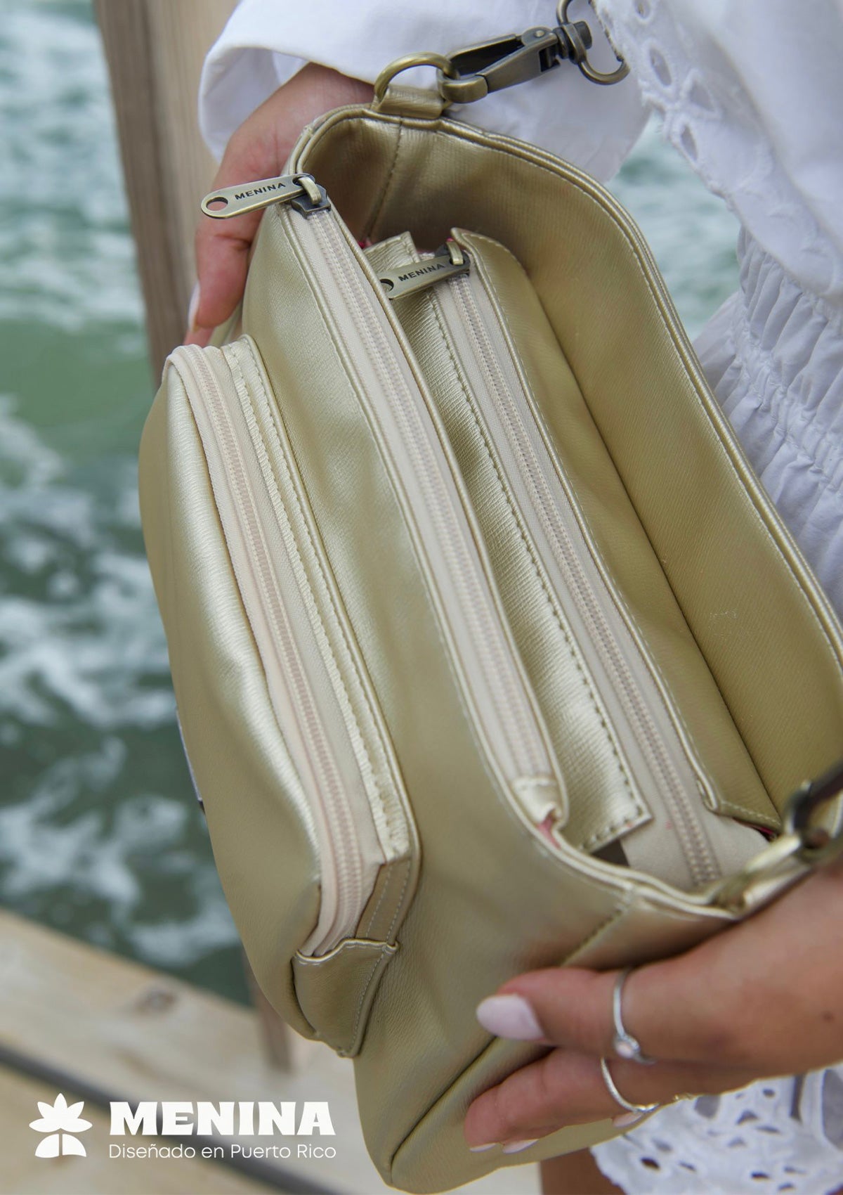 JC-CARLOTA Gold Cartera Crossbody