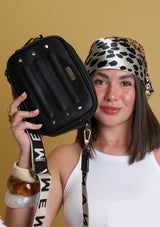 JC-ISIS-2 Black Print Cartera Viajera