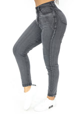 20922 Relax Fit Jean by Maripily Rivera