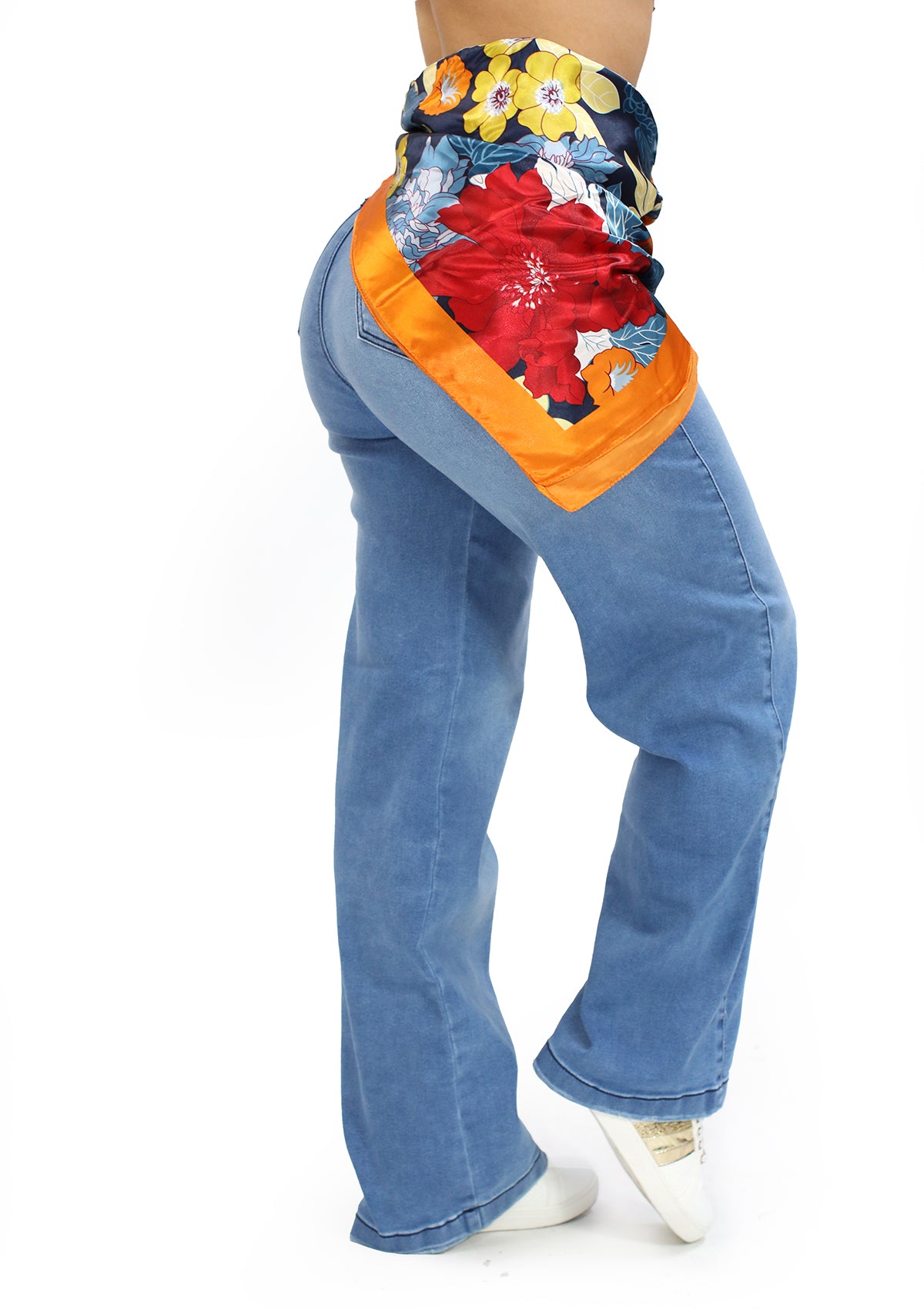 MRP-21634 Light Denim Straight Fit Jean by Maripily Rivera