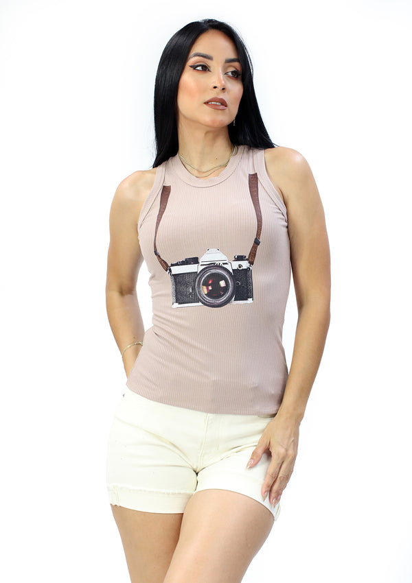 NY6216-T1558 Mocha Camara T-Shirt de Mujer