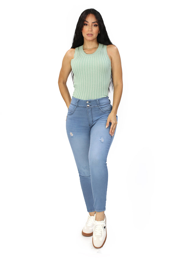SC-21481 Light Denim Tobillero Jean by Scarcha