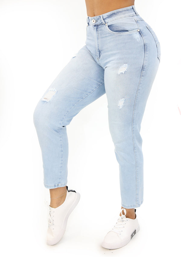 20839 Ripped Relax Fit Jean by Maripily Rivera